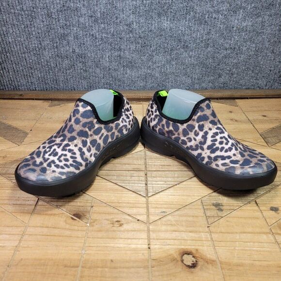 Oofos OOmg eeZee Low Womens US 6 Shoes Slip On Cheetah Black Recovery Sneaker - Picture 5 of 11